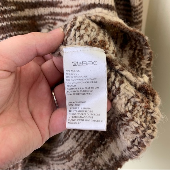 Urban Outfitters Ecoté Wool Blend Marled Brown Mockneck Sweater in Size Medium - Picture 7 of 9